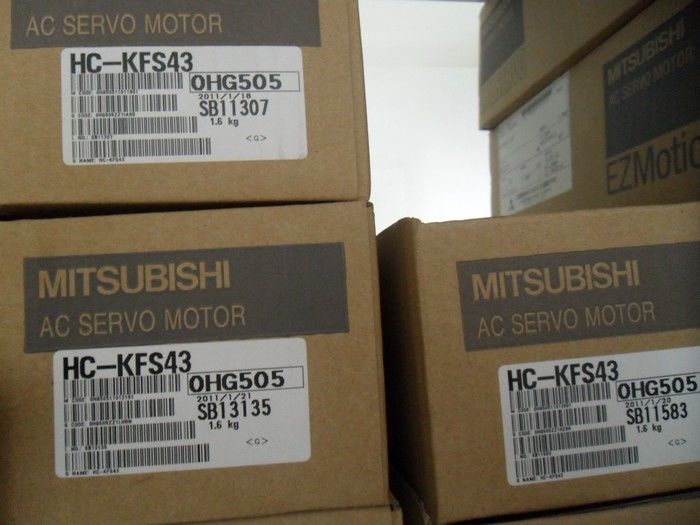 Mitsubishi HC-UFS352 Melservo HC Servo Motor 3.5KW 2000 rpm 3.5 Output