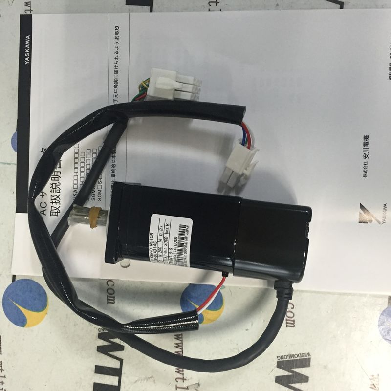 Yaskawa AC Industrial Servo Motor , High Power Servo Motor SGM-01A314S 100W 200V
