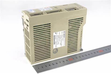 SGD-02AP 200V Yaskawa Brand Servo Drives Original New In Box 200V
