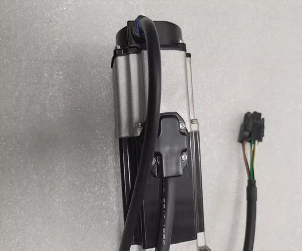 3 Phase Industrial Servo Motor with Inertia 0.24-1.61x10 -4 kg.m2 and RoHS Compliance