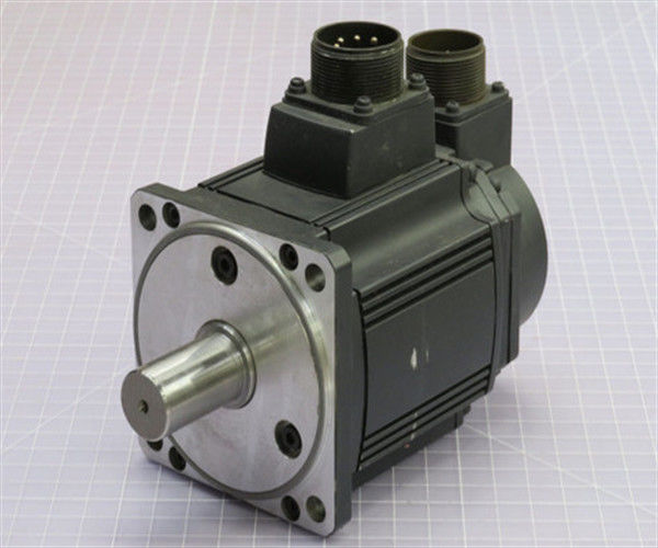 Mitsubishi HC-RFS103 AC Servo Motor 6.5A 129V 3000RPM 1KW IP65 NEW