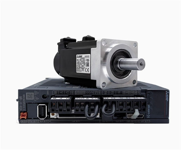 Mitsubishi HC-KFS053D AC Servo Motor 3AC 51V 0.9A 3000R/MIN NEW