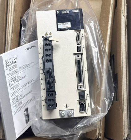 Yaskawa Drive SGDV-5R5A01A/11A SGDV-7R6A01A/11A with one-year warranty in stock