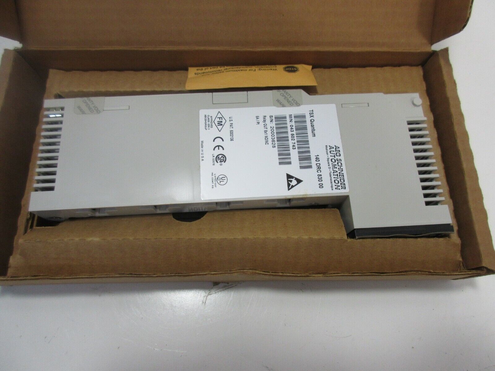 140DRC83000 Redundant Power Supply Module Schndier Modicon Quantum I / O